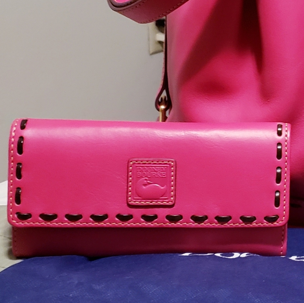 Dooney and Bourke Florentine Checkbook Organizer